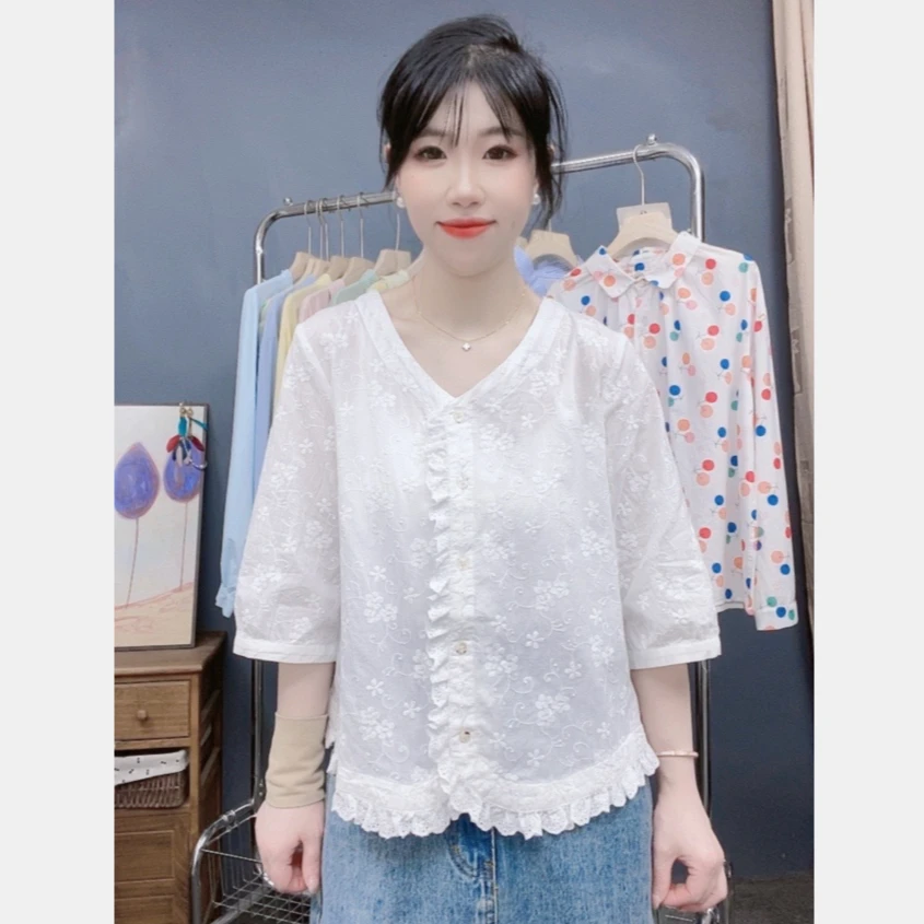 气质上衣V领木耳边七分袖刺绣花边衬衫夏款百搭上衣女