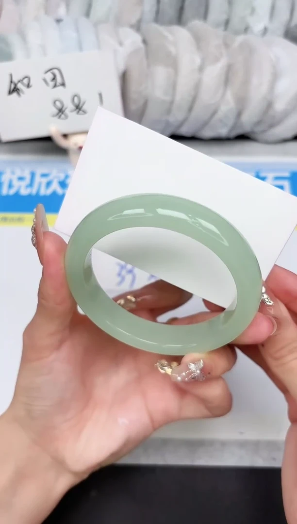 石英质玉手镯未镶嵌A140-60.0