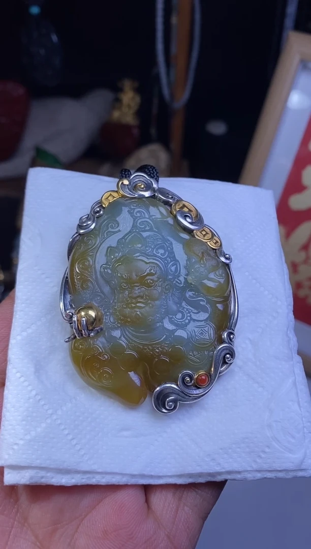 颈饰银S925镶嵌翡翠黄**3总计18000元,定金:10000元