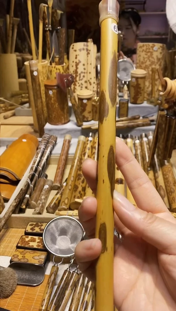 S*T凤眼竹精品香筒一个