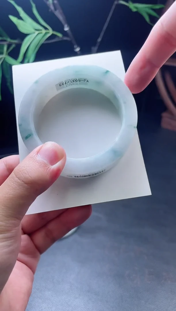 定制翡翠手镯未镶嵌九***心定制
