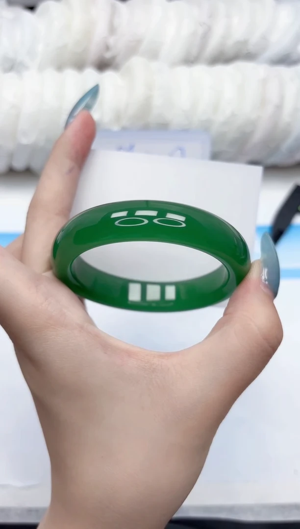 石英质玉手镯未镶嵌124-56