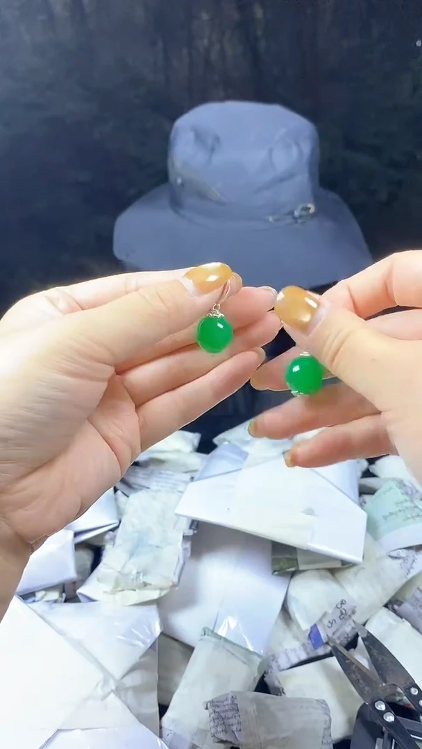 满色吊坠 所见即所得！！