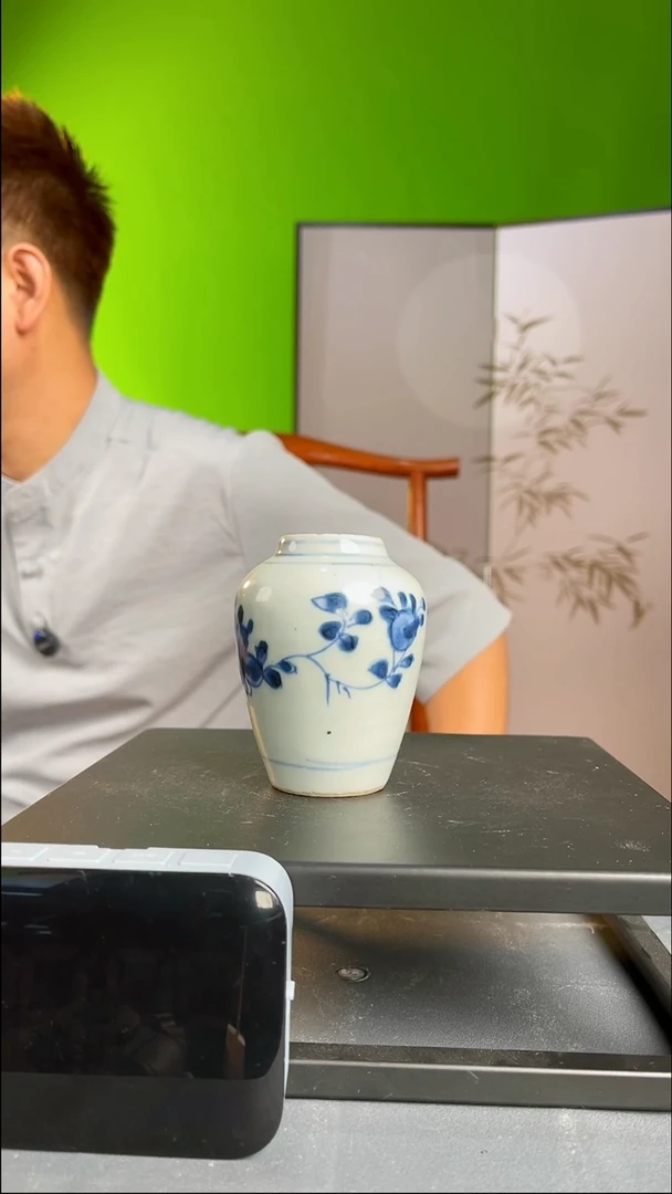 摆件古**器青花满工小罐