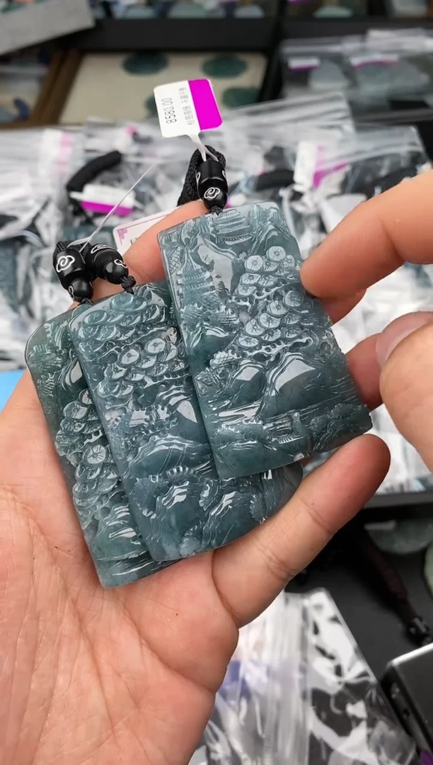 【闪购商品】翡翠颈饰未镶嵌  多样性发其一