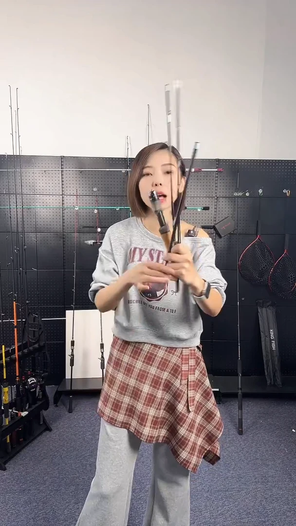 1.8m以下碳素（瑕疵杆没有售后 介意勿拍）多插节150变180直柄