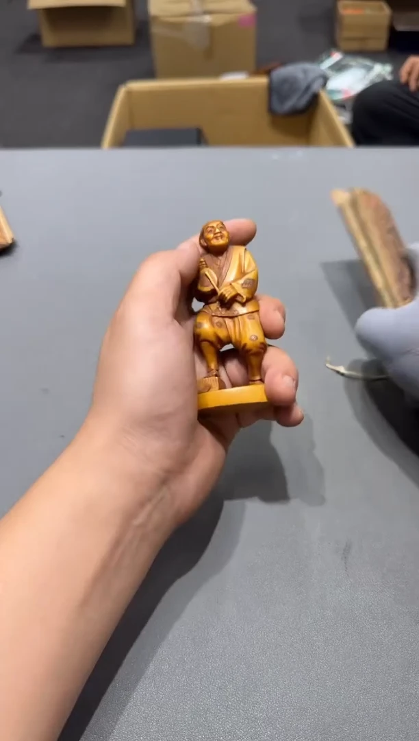 致*小四孤品收藏中古品