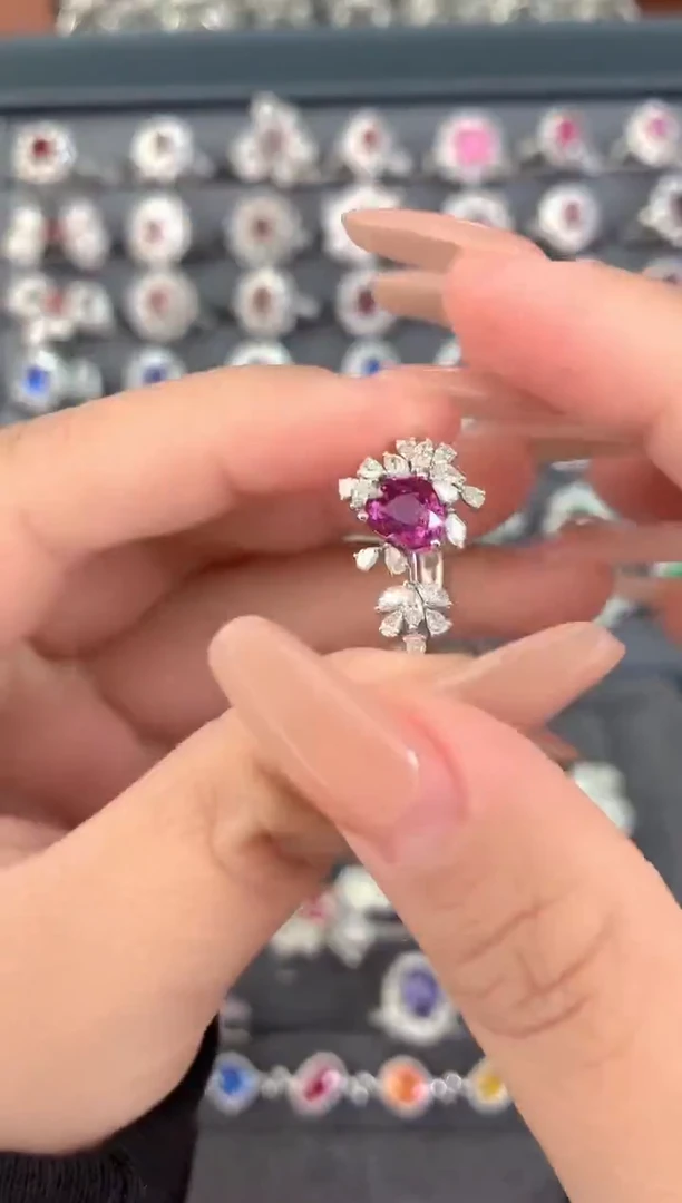 戒指彩色蓝宝石18K金镶嵌-