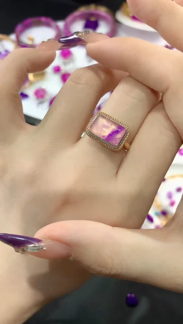 苏纪石（舒俱来）18K金镶嵌.戒指