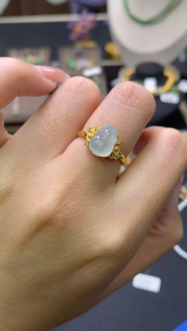 【闪购商品】翡翠颈饰18K金镶嵌净货18459