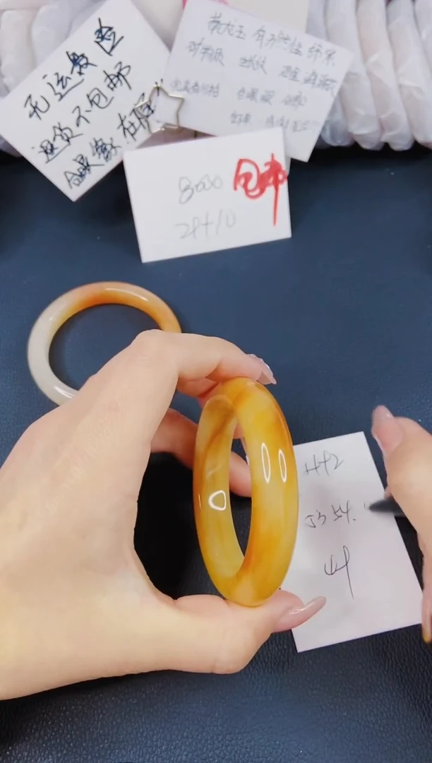 【闪购商品】石英质玉手镯未镶嵌H92-53/54/55