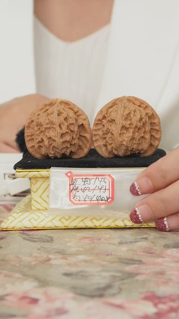把件文玩核桃白狮子有修