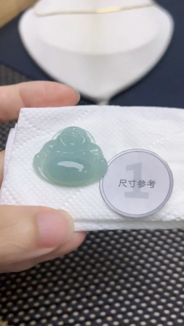翡翠未镶嵌颈饰天然缅甸A货翡翠