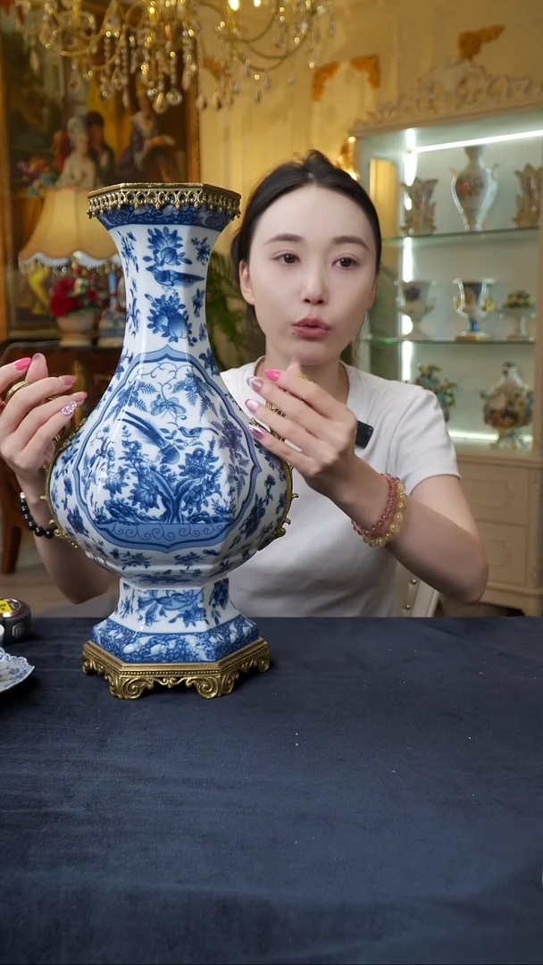 瓷婷婷中古瓷器如图所示333