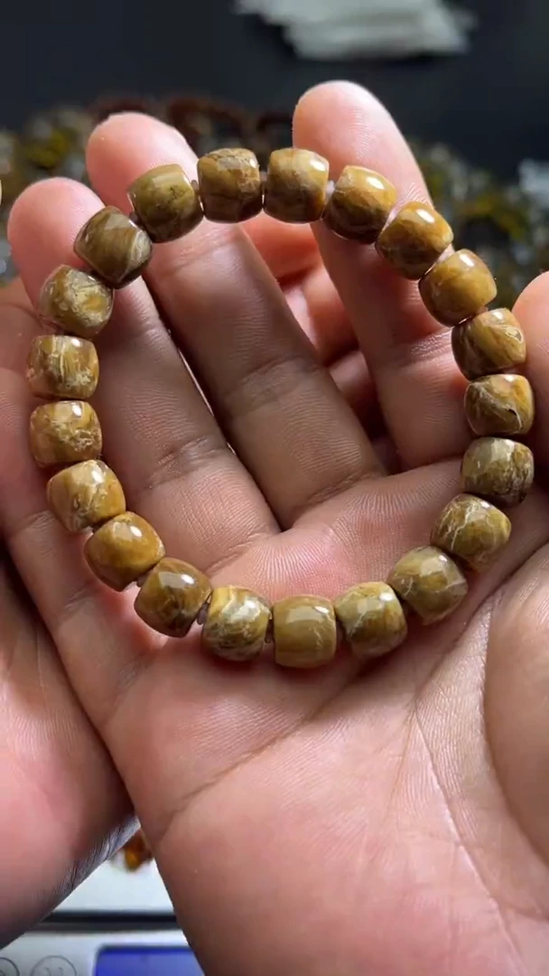 裸石琥珀未镶嵌49