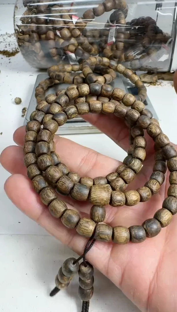 【闪购商品】沉香手串乌身0.7规格多圈22克鼓珠