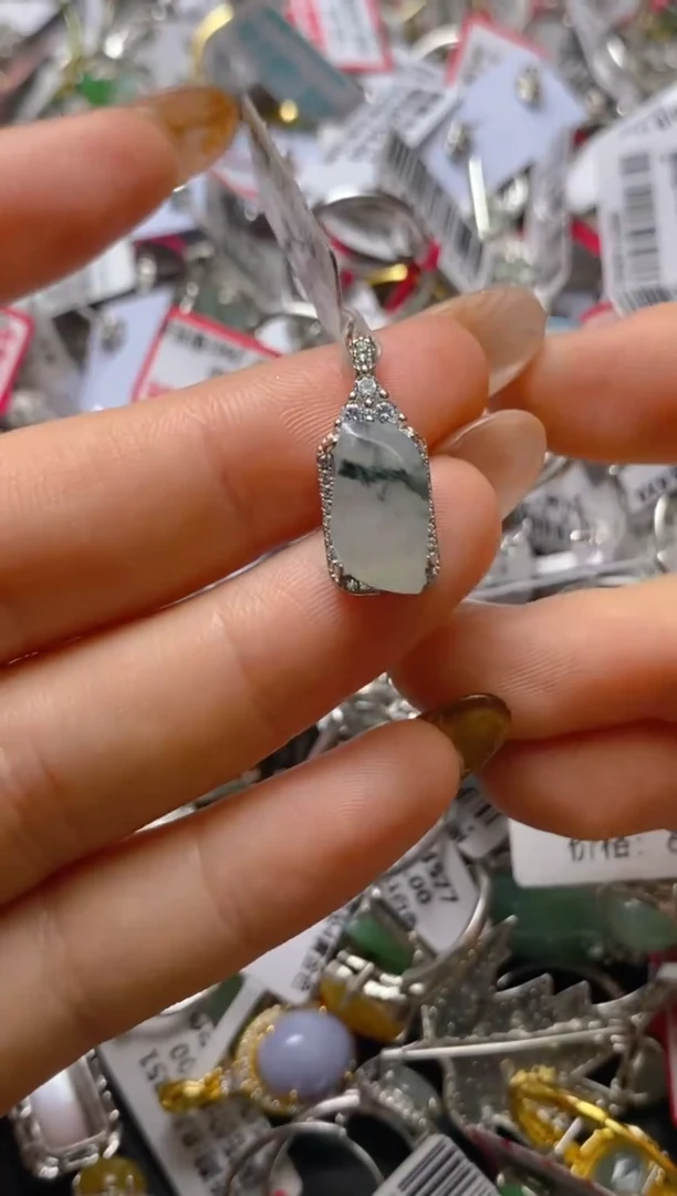 银S925镶嵌戒指翡翠百内无证书