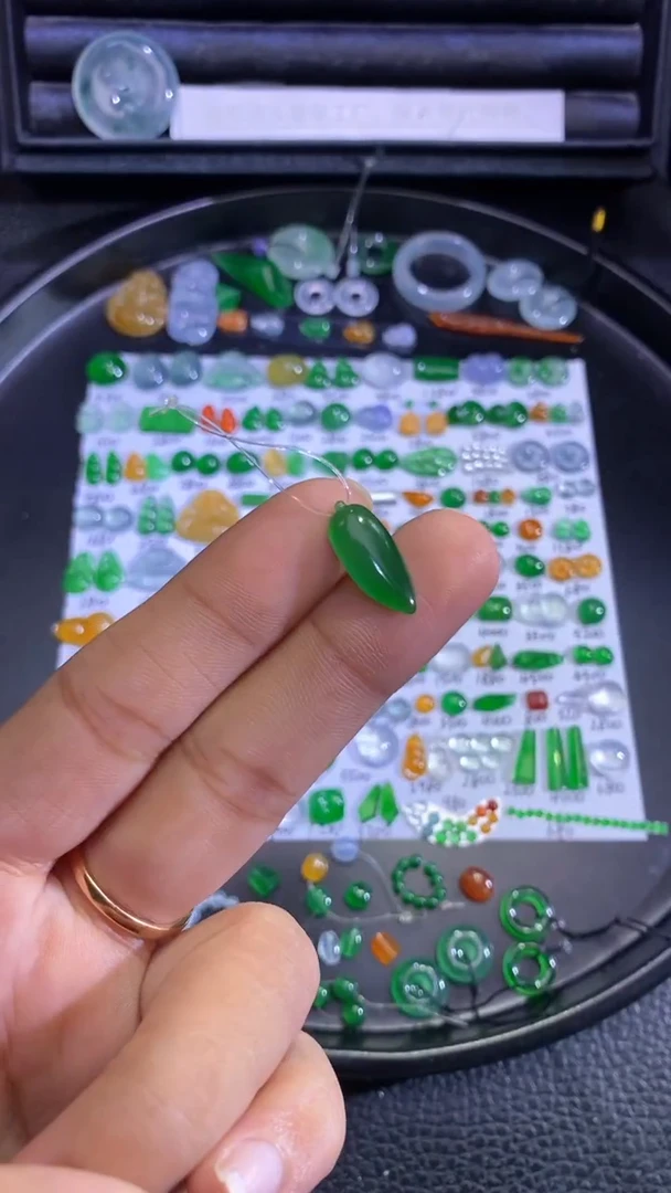 未镶嵌挂件翡翠瓜