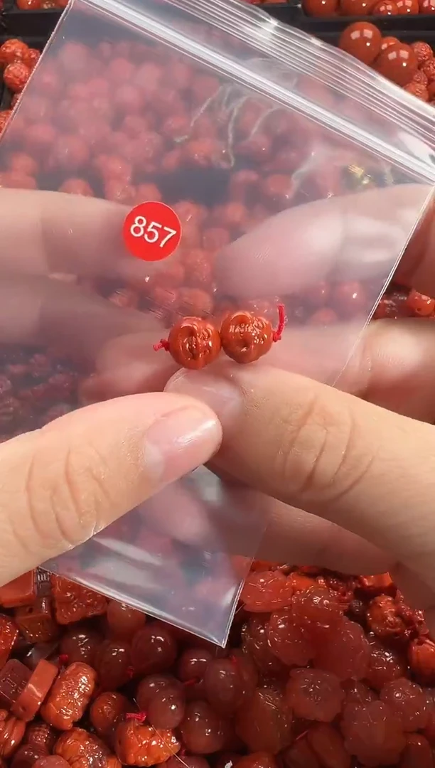 颈饰未镶嵌南红玛瑙1