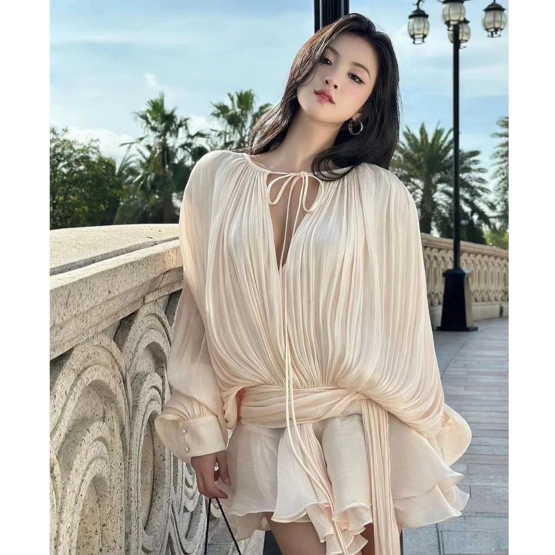 仙气飘飘！自带柔光纯欲风慵懒系带飘带长袖短款连衣裙度假