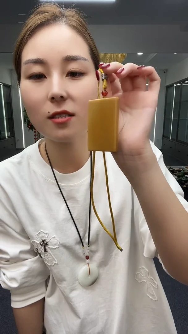 未镶嵌吊坠石英质玉黄色6刀牌多样性发货一件