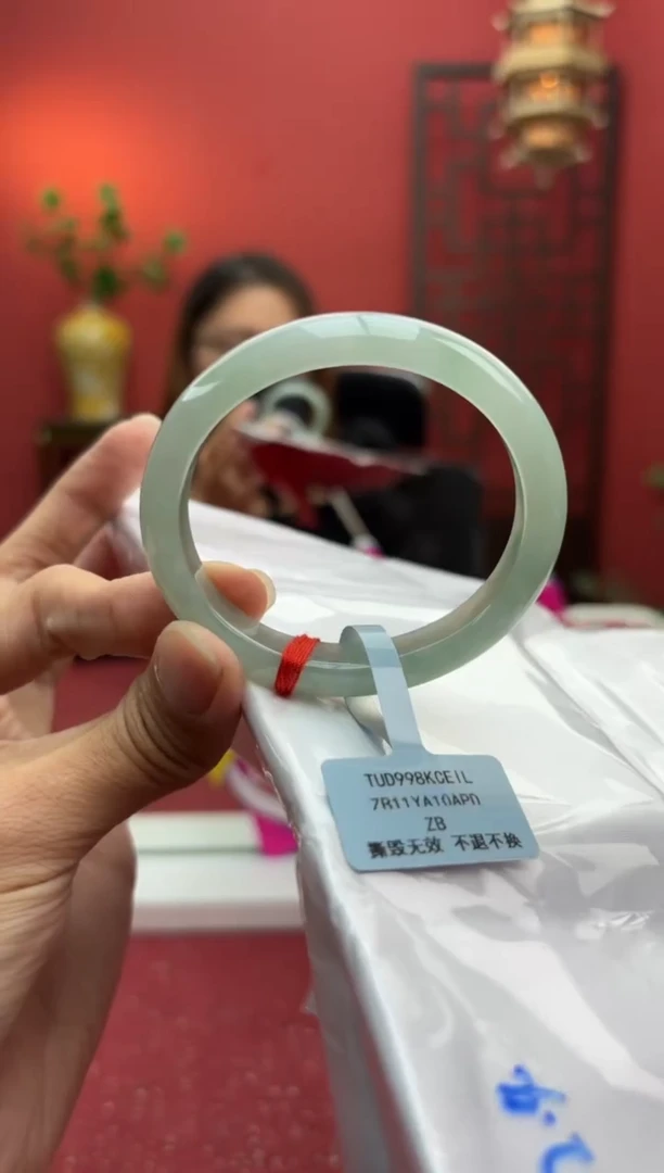 未镶嵌手镯（贵妃镯）翡翠翡翠手镯4