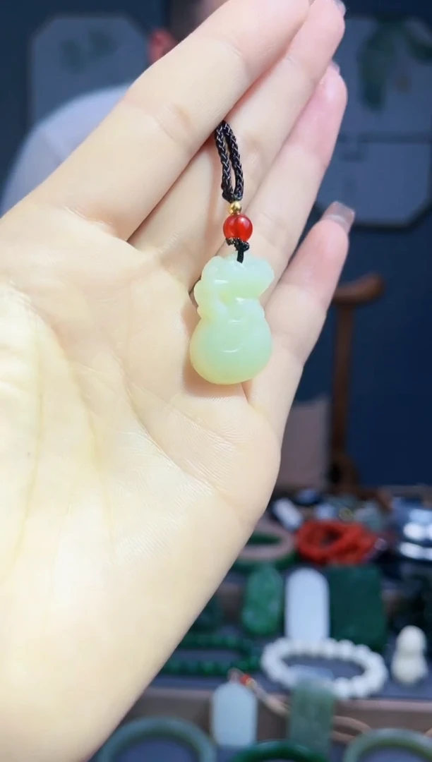 和田玉未镶嵌颈饰多样性发货拍一单发一个