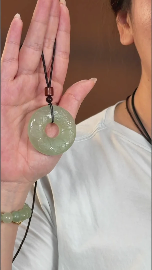 未镶嵌岫玉吊坠(赠链)多样性发货