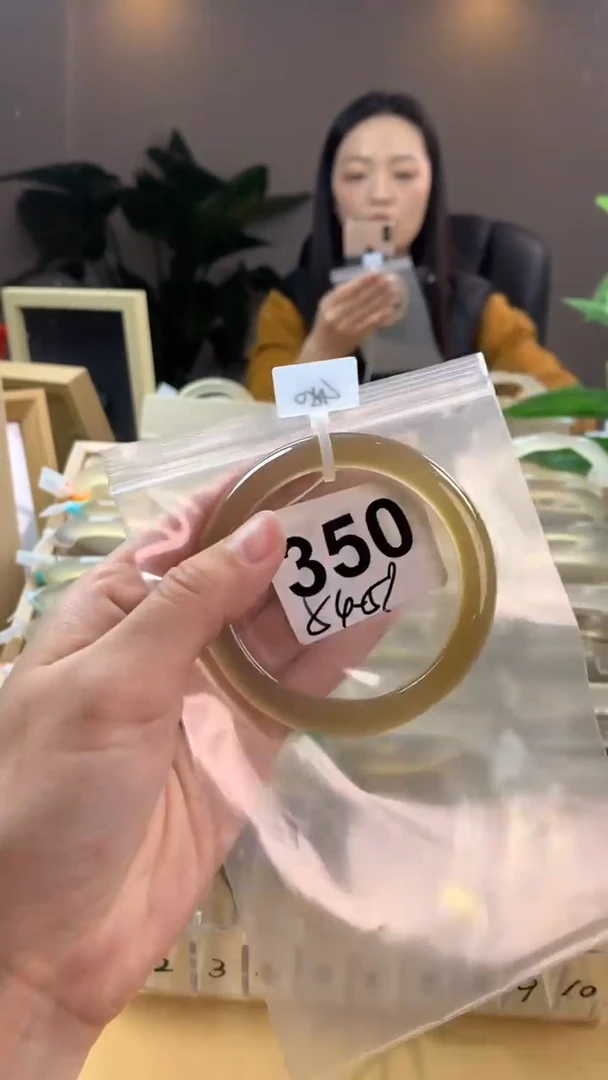 【闪购商品】玛瑙/玉髓手镯未镶嵌350
