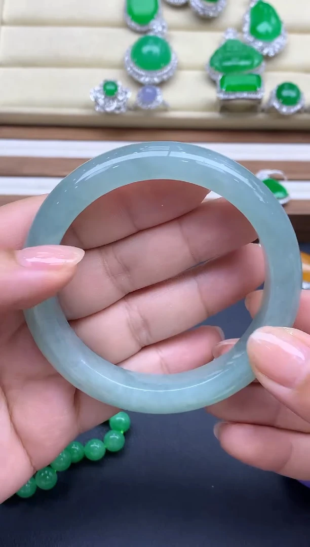 翡翠手镯未镶嵌768-春日珠宝