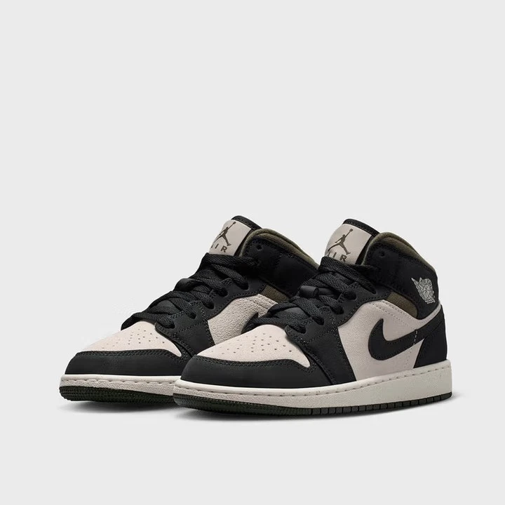 NIKE耐克大童鞋25新款AIR JORDAN 1 MID SE (GS)训练篮球鞋运动鞋