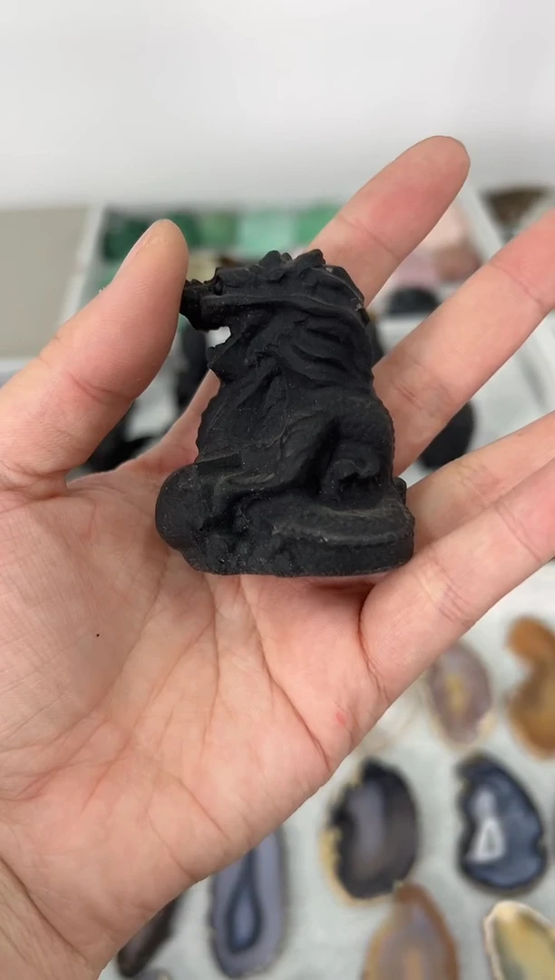 未镶嵌黑曜岩珠宝奇石M148