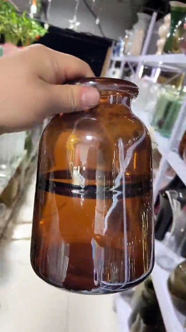 琥珀色珠光腰线花瓶