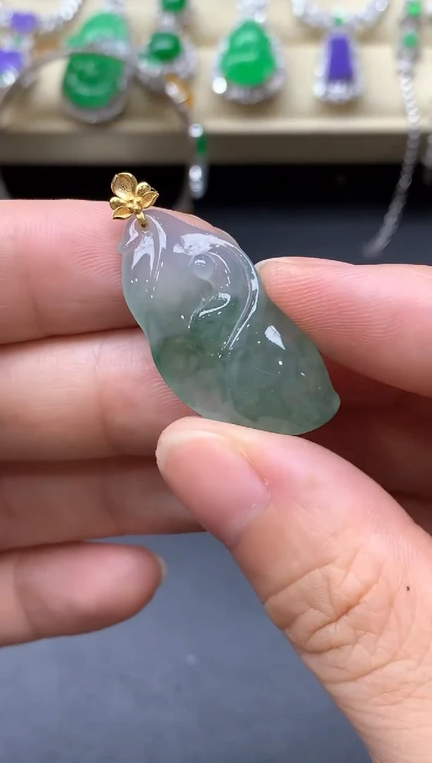 翡翠18K金镶嵌颈饰87-中国好珍宝