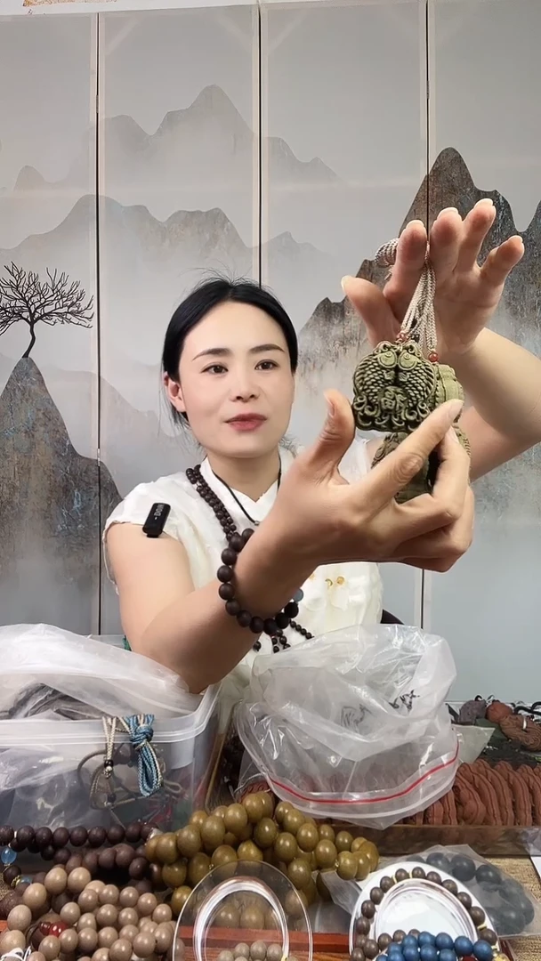 泥塑无上清凉香方双鱼福字牌