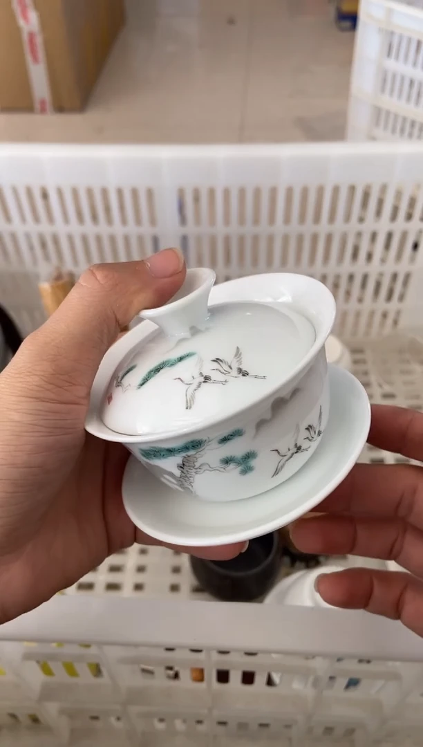 无运费险有瑕疵的摄影的产品有使用过的痕迹有点脏介意勿拍杯