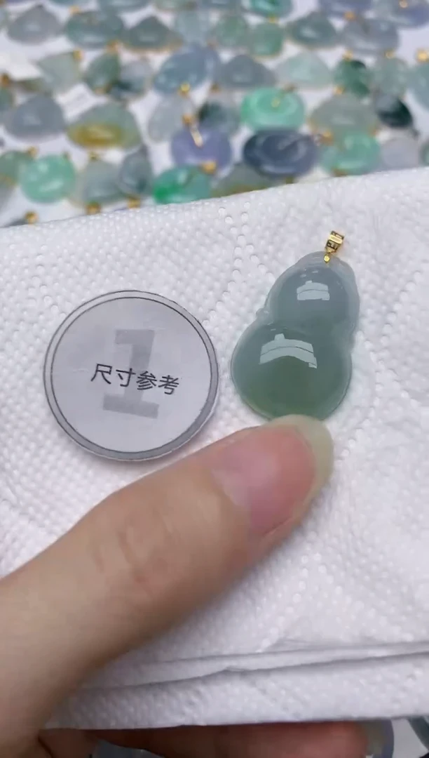 翡翠18K金镶嵌颈饰天然A货翡翠