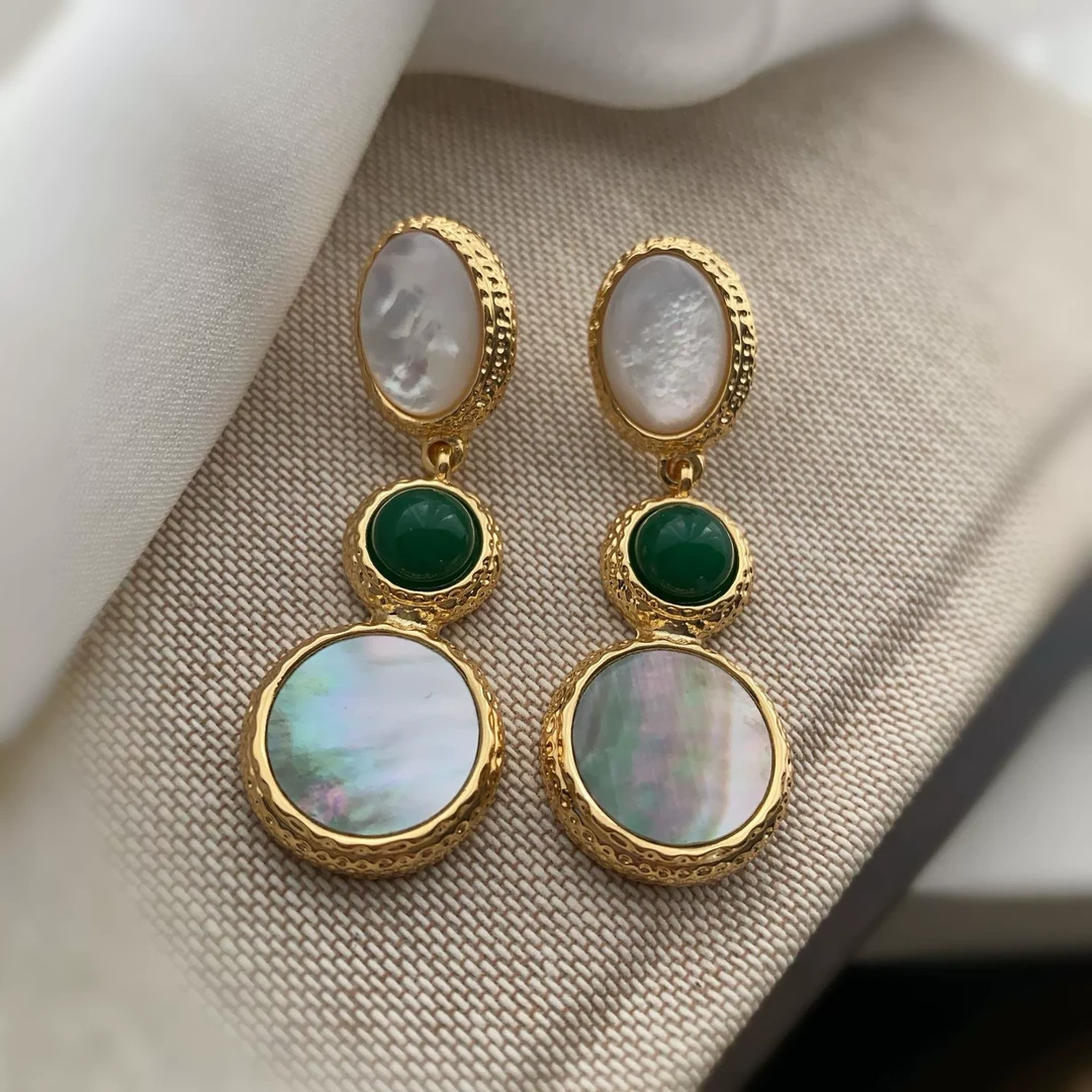 铜合金贝壳耳饰 复古法式炫彩贝壳绿色耳环气质轻奢时尚百搭欧美