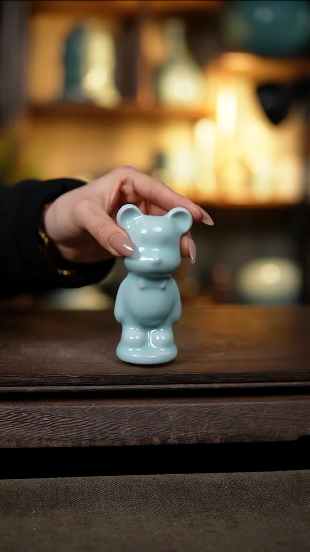 【闪购商品】杯仿古月白小暴力熊瑕