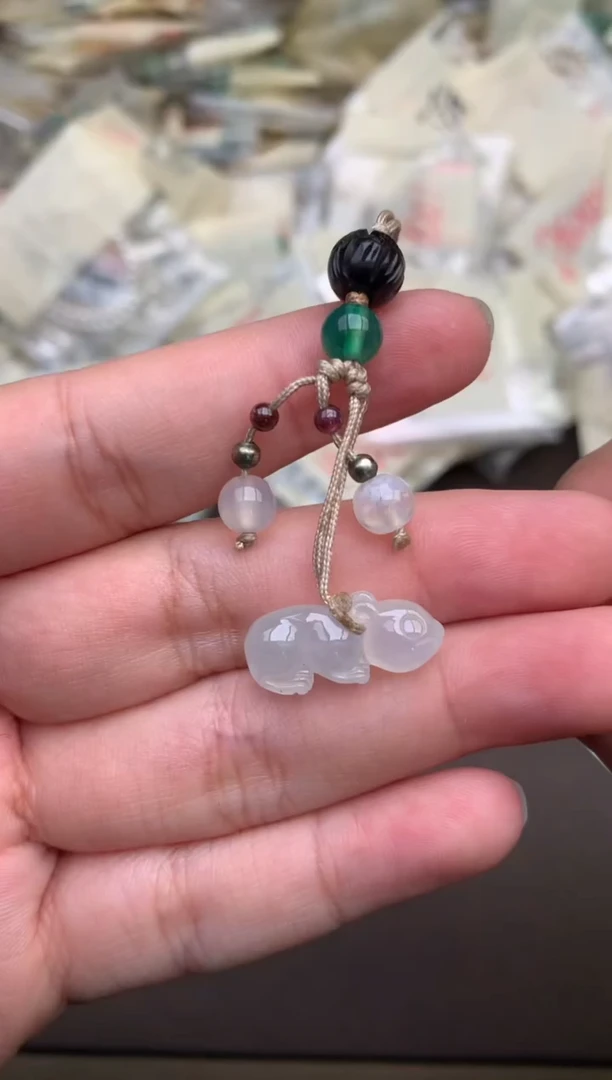 翡翠挂件未镶嵌—