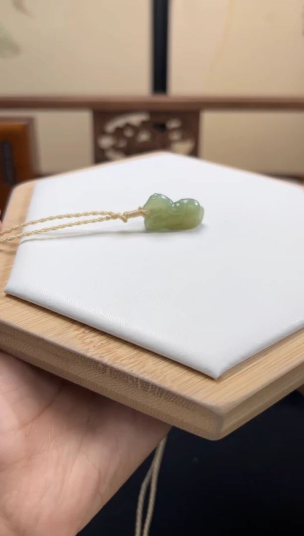 和田玉未镶嵌吊坠(不含链)25.9x14.9x10