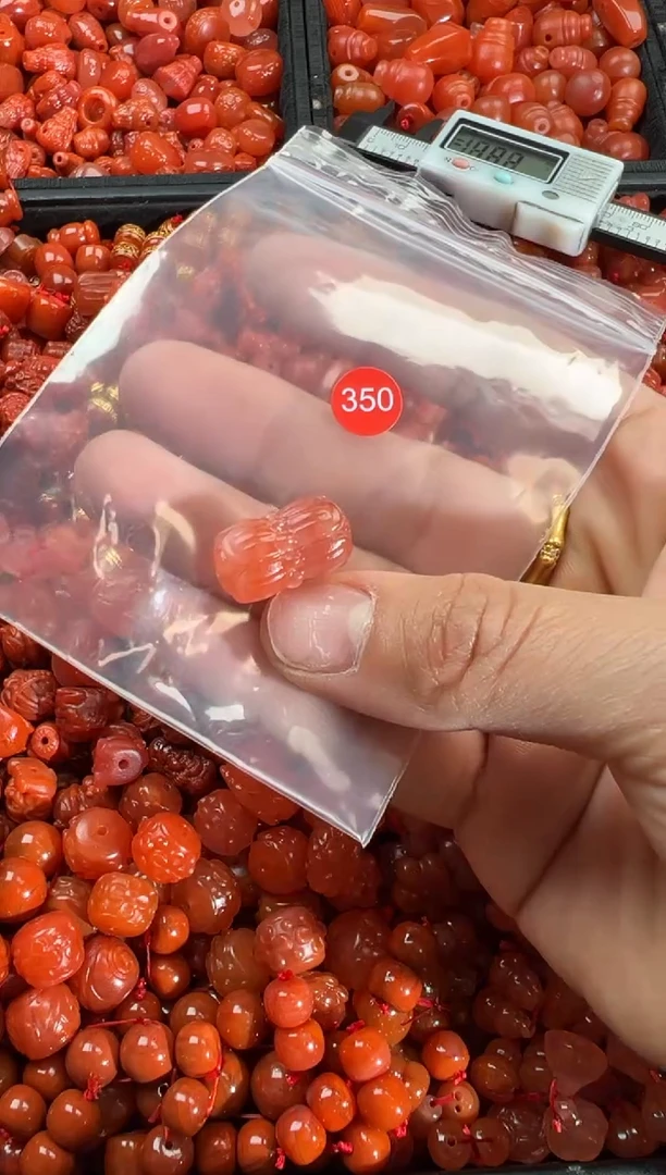 【闪购商品】南红玛瑙颈饰未镶嵌1