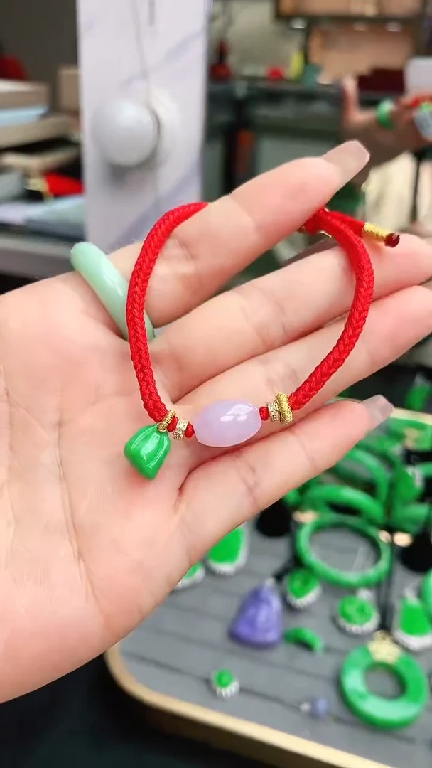未镶嵌手链翡翠焕**生赠礼盒证书