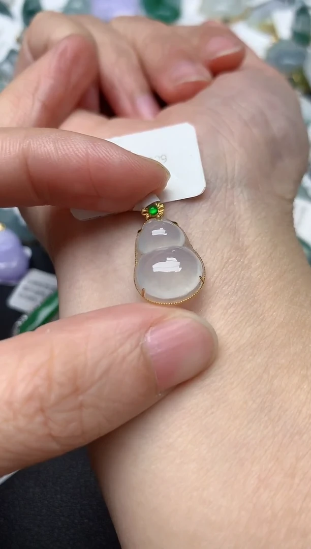 颈饰18K金镶嵌翡翠天然缅甸A货翡翠