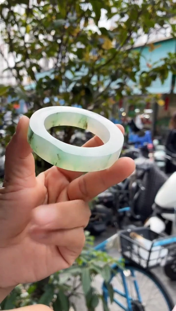 未镶嵌手镯定制定制翡翠48-50圈 参考价中万