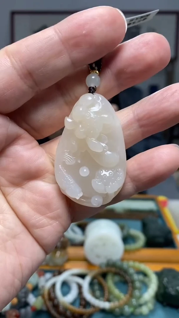 颈饰未镶嵌和田玉40