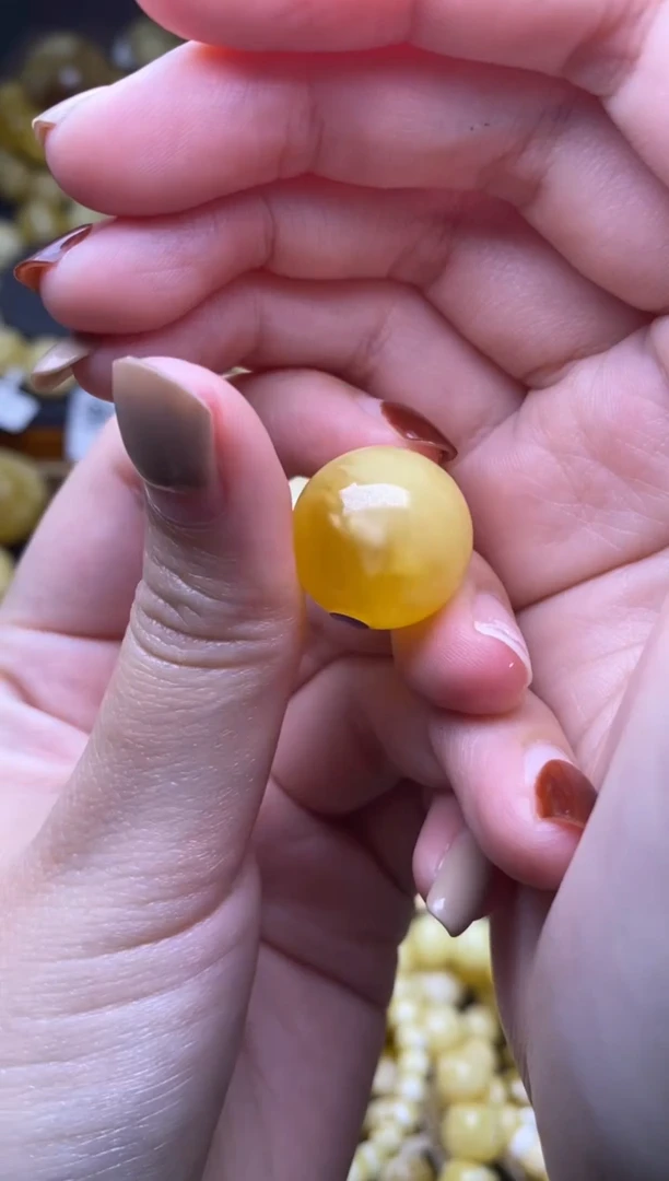 【闪购商品】琥珀裸石未镶嵌大小姐珠宝89