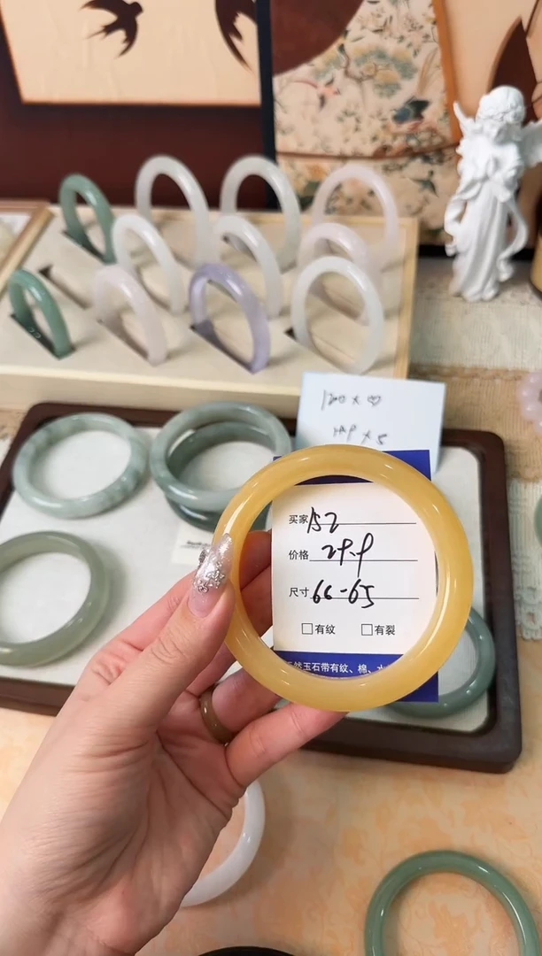 未镶嵌手镯石英质玉152