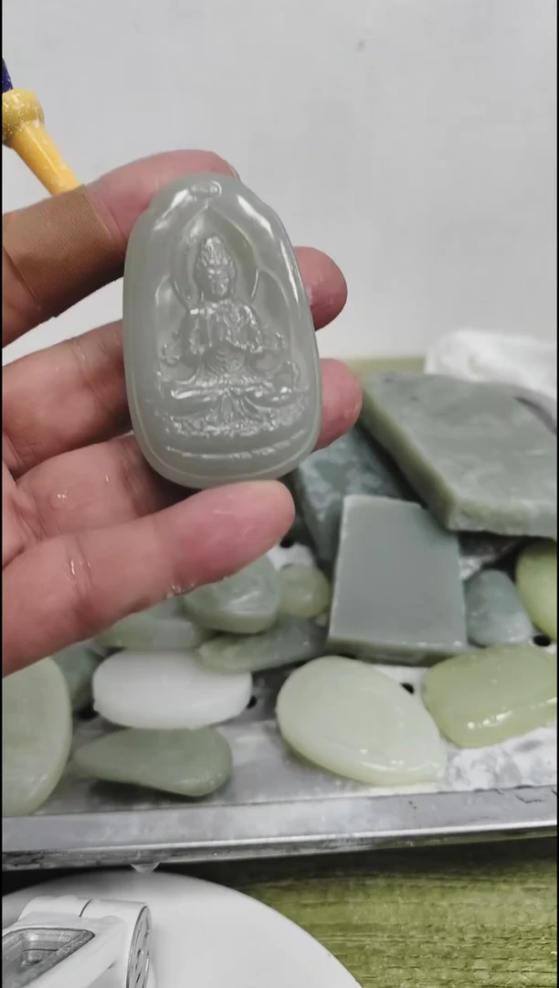 颈饰未镶嵌和田玉1（双面雕刻）