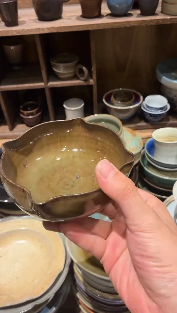 瓷片新****记669黑金手工四角碗1个